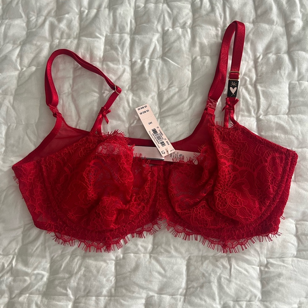 NWT- VS Dream Angles Demi push up 34C